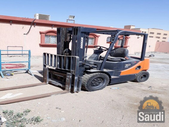 3 Ton Doosan Forklift For Sale In Jeddah Saudi Arabia